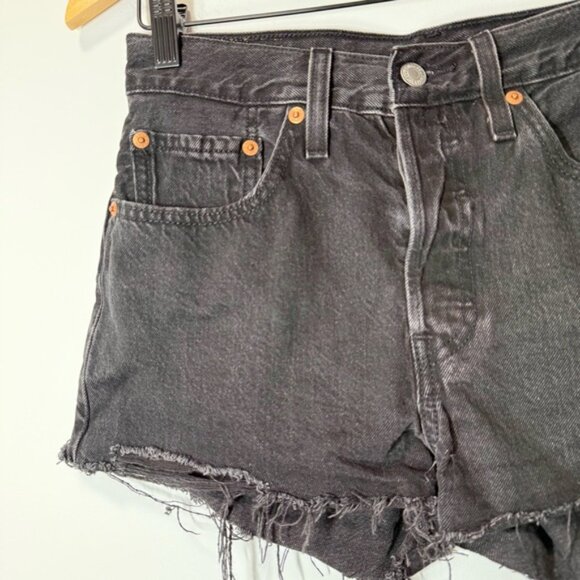 LEVI’S 501® ORIGINAL FIT HIGH RISE WOMEN'S SHORTS SIZE 26 - Picture 9 of 15